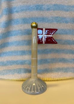 Speedtsberg Lille Flag Gul Hvide Striber Og Lyseblå Fod