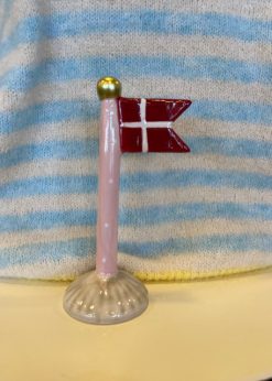 Speedtsberg Lille Flag Rosa Stang Med Hvide Prikker Og Beige Fod
