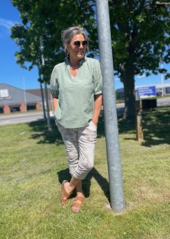 Continue Bluse Style Emma Grøn Og Knickers Fra Marta