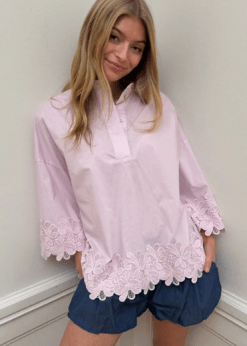 Continue Klara Embroidery Rosa