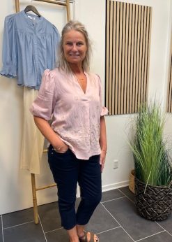 Costa Mani Rosa Miley Bluse Og Blå Knickers Fra Red Button