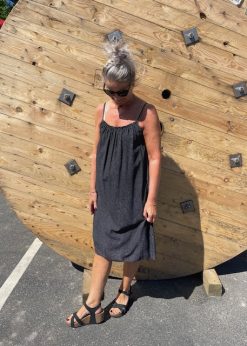 Marta Carmen Kjole Sort Stribet